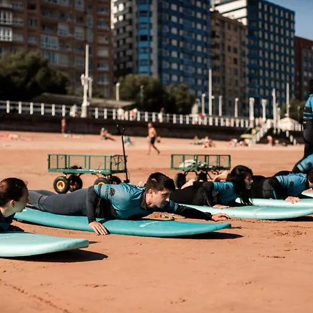 Auberge de jeunesse Surf *